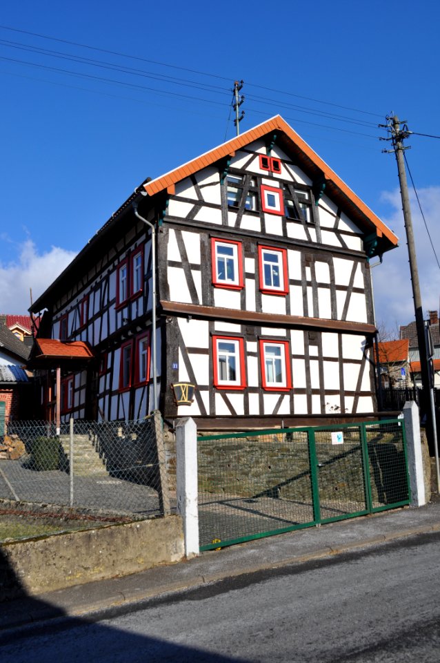 Steinfischbach, Usinger Straße 11