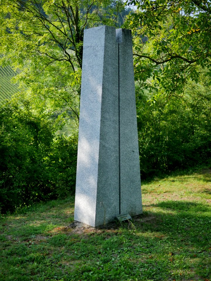 SteineAmFluss WegmarkeH1e