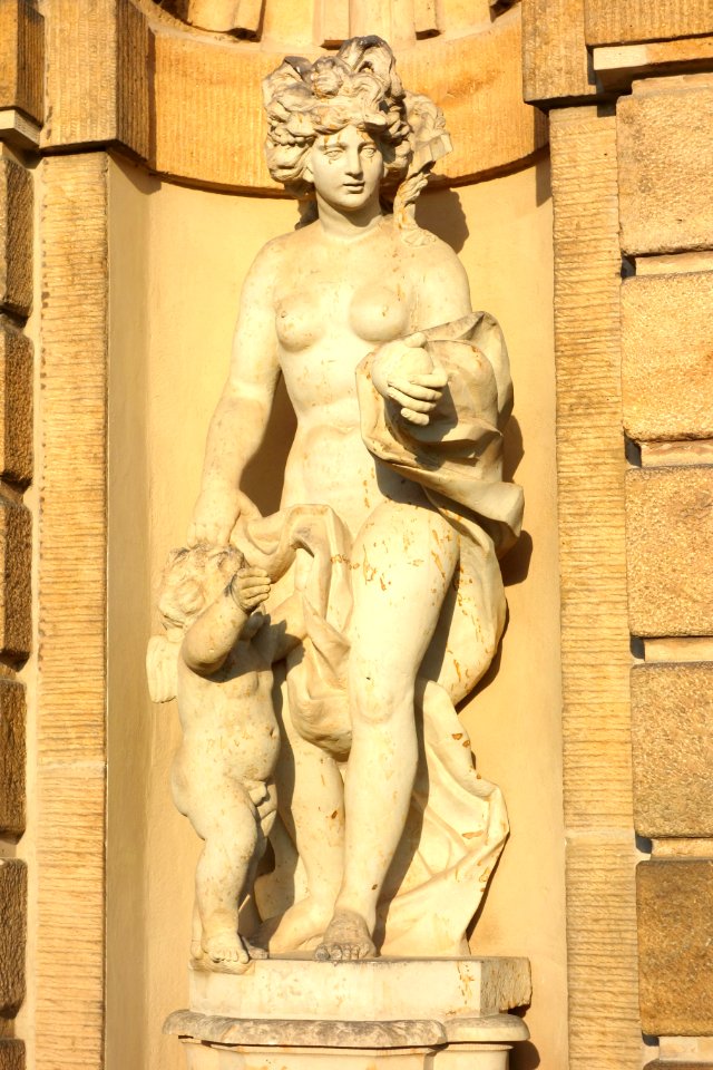Statue at the Palais im Großen Garten - Dresden, Germany - DSC09046