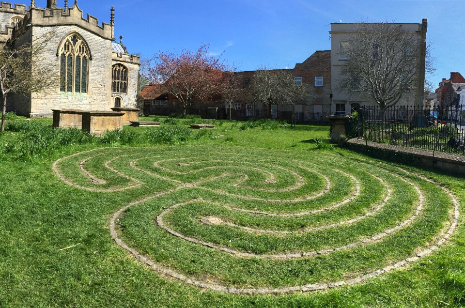 Labyrinth glastonbury grass