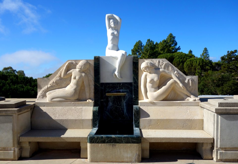Statue group - Hearst Castle - DSC06503