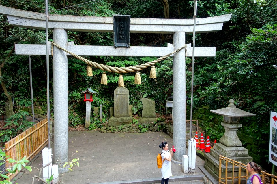 Steles - Enoshima, Japan - DSC07979