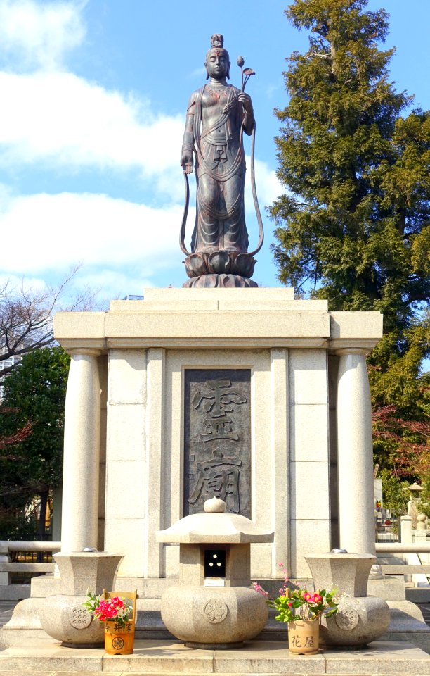 Statue - Gokokuji - Bunkyo, Tokyo, Japan - DSC07834