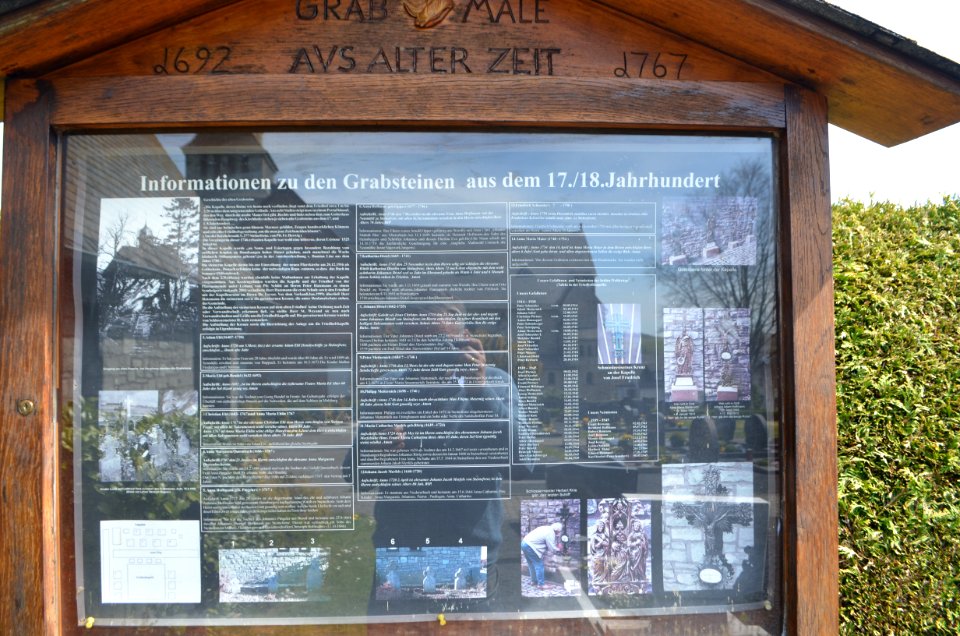 Steinefrenz, Friedhof, Historische Grabsteine, Tafel