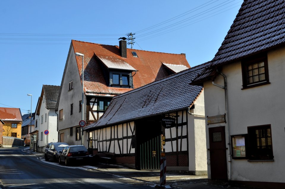 Steinfischbach, Usinger Straße 4-6