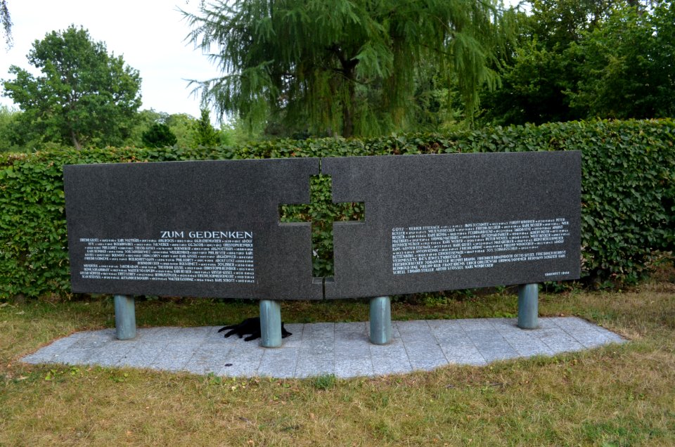 Steinbach, Friedhof, Gefallenengedenkstätte, Detail (2)
