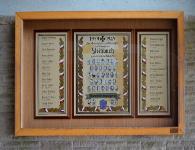 Steinbach (Burghaun), Friedhof, Halle, Gefallenendenkmal