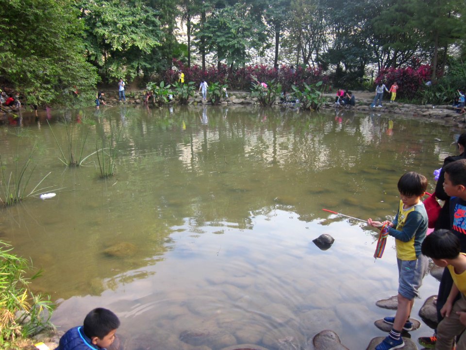 Stepping stones on Water Surface of Mount Yangtai Forest Park2