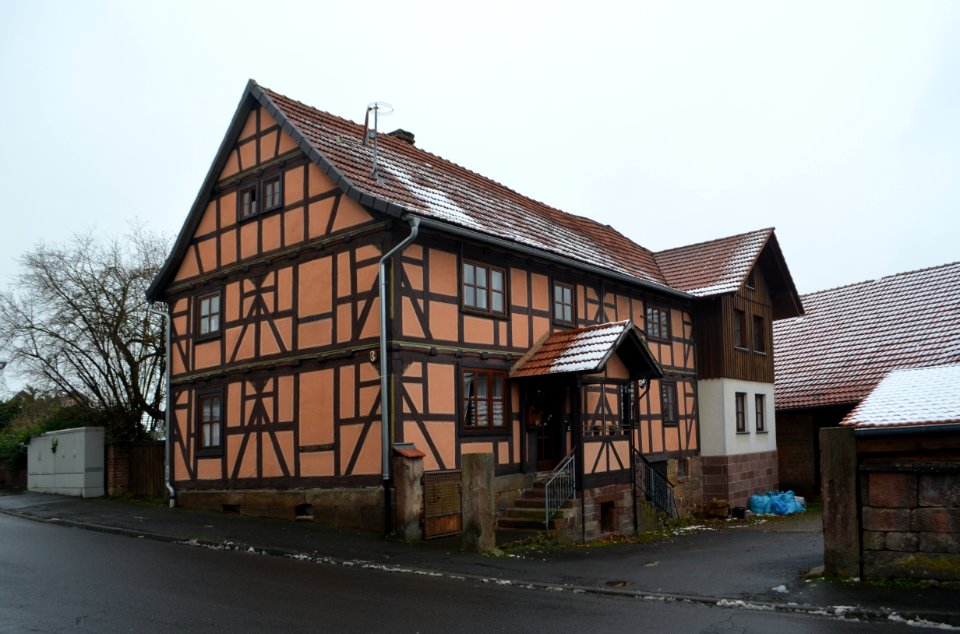 Steinbach (Burghaun), Hünfelder Straße 3
