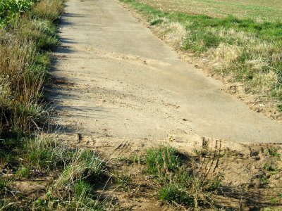 Steinlachsgraben Weg Abflüsse Rübenfeld 1