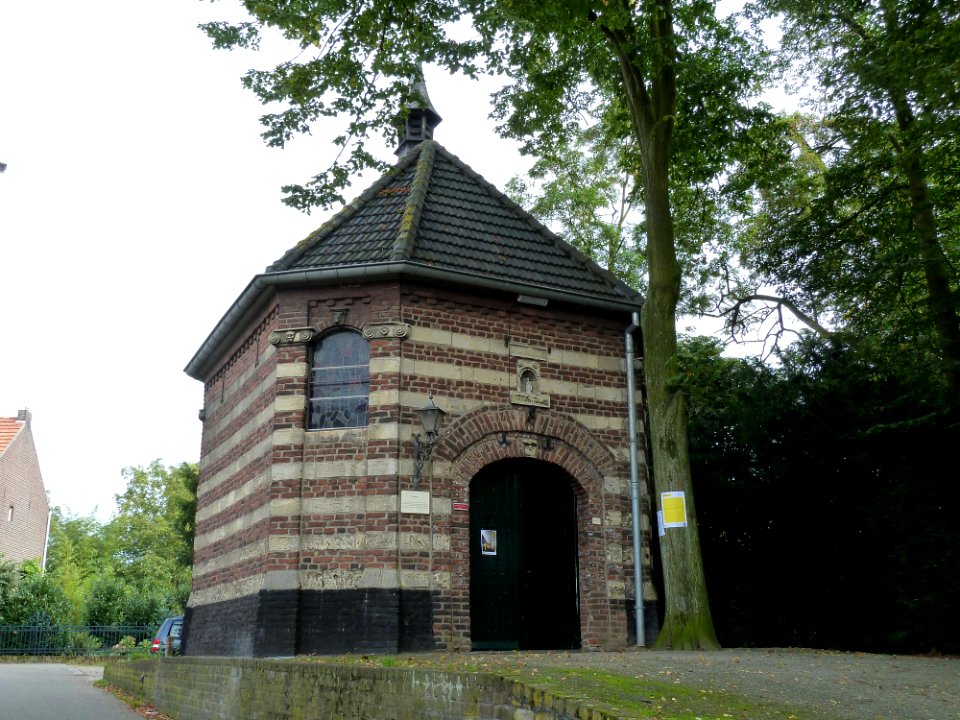 Stein-Mariakapel Kapelbergweg (1)