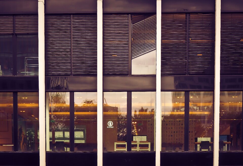 Facade glass lighting