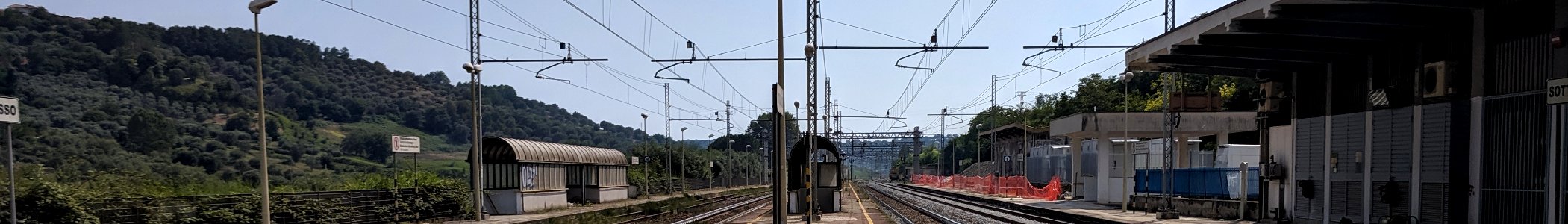 Stazione mileto binari (Wikivoyage banner)