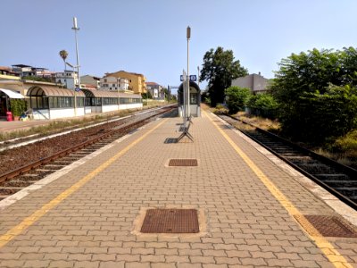 Stazione brancaleone binari2