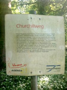 Steinmauern, Churchillweg