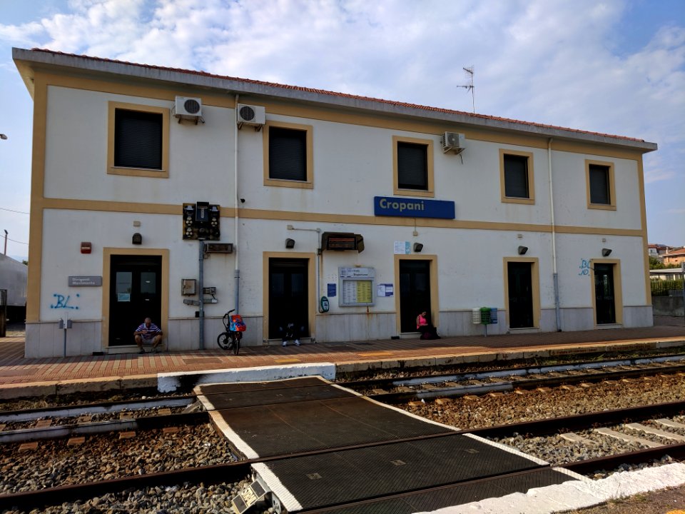 Stazione cropani binari