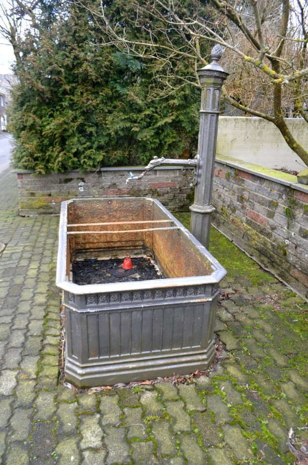 Stein-Neukirch, Stein, Brunnenstraße, Brunnen (1)