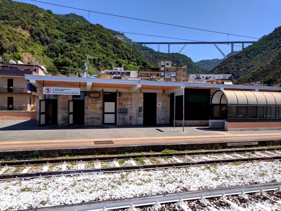 Stazione Bagnara binari 1
