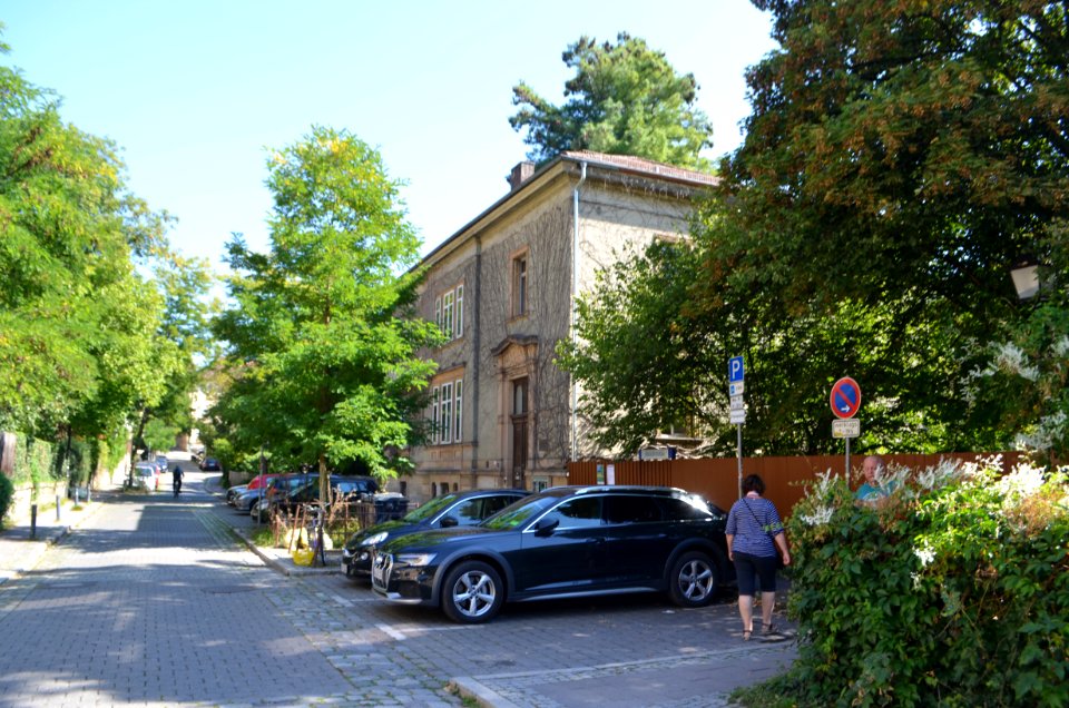 Tübingen, Neckarhalde 31 (1)