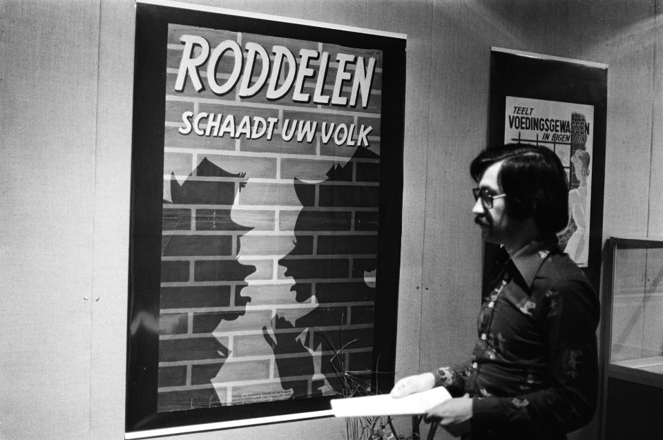 Tentoonstelling van propaganda affiches uit de Tweede Wereldoorlog in het Haagse, Bestanddeelnr 930-2112
