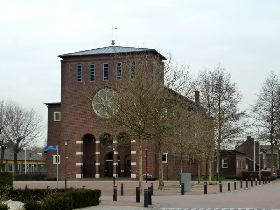 Stein-Onze-Lieve-Vrouw Hulp der Christenenkerk (1)