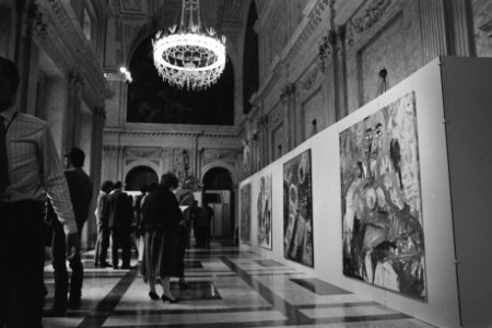 Tentoonstelling van het werk van bekroonde jonge kunstenaars, in het kader van d, Bestanddeelnr 932-7258