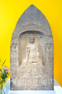 Stele with Shakyamuni Buddha, China, Northern Wei dynasty, c. 520 AD, sandstone, traces of pigments - Östasiatiska museet, Stockholm - DSC09368