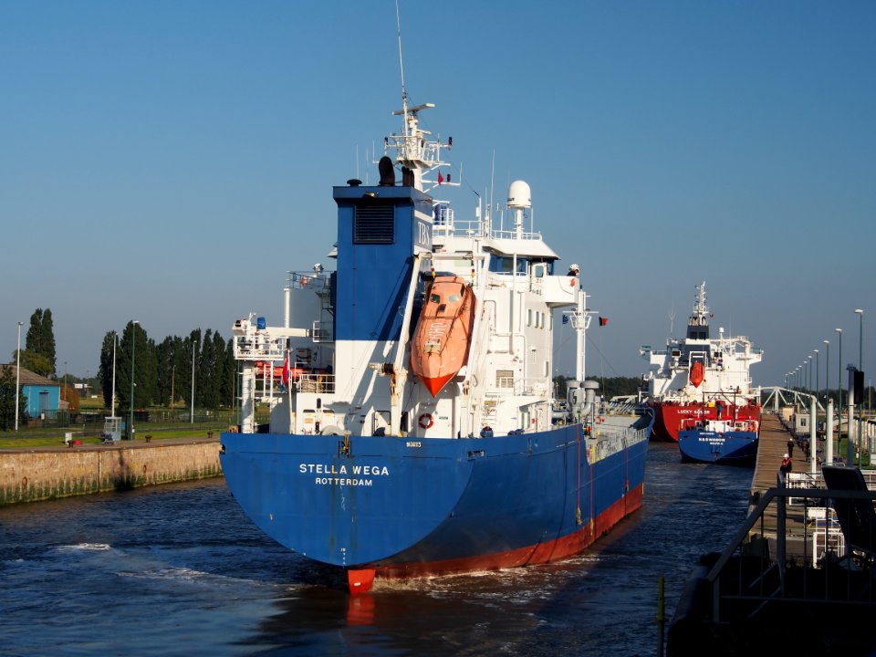 Stella Wega (ship, 1996), Port of Antwerp, Belgium, pic4-001