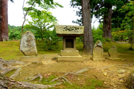 Steles - Motsuji, Hiraizumi, Iwate - DSC04626