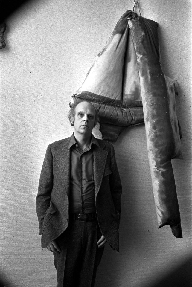Tentoonstelling van het werk van Claes Oldenburg (USA) in Stedelijk Museum Amste, Bestanddeelnr 923-1637