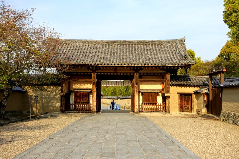 Tōdaimon - Hōryū-ji - Ikaruga, Nara, Japan - DSC07599