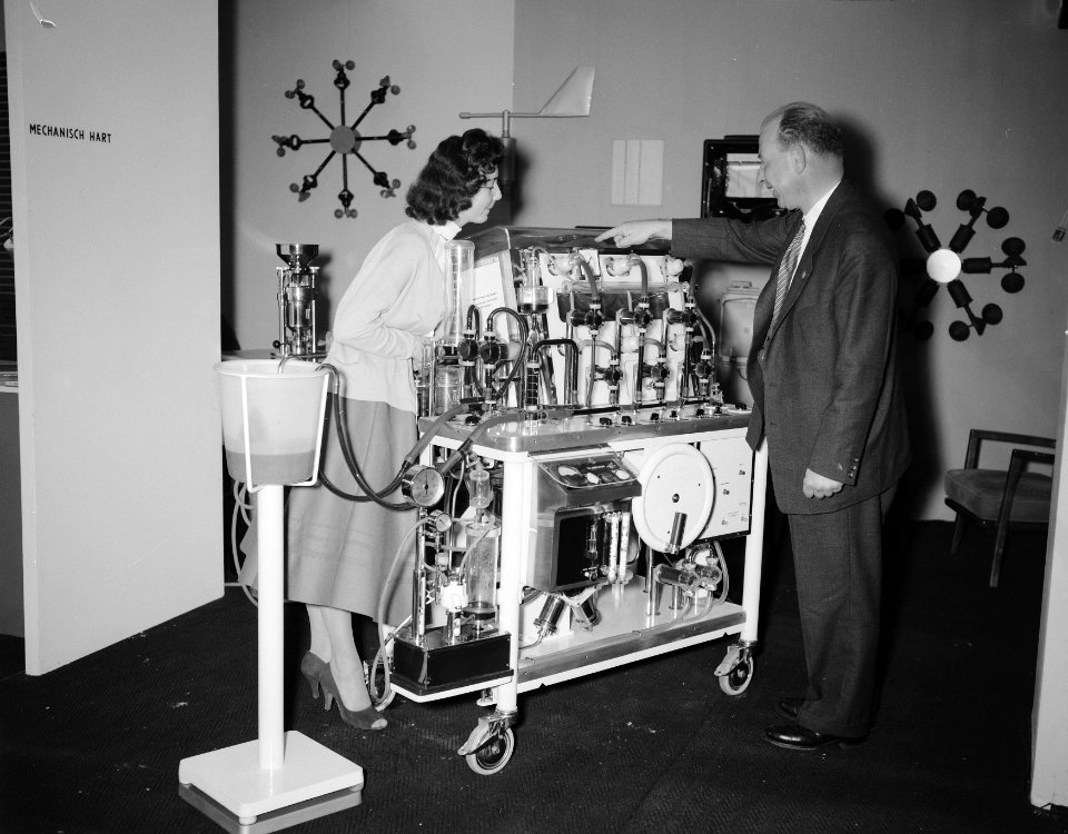 Tentoonstelling Het Instrument in de Jaarbeurs te Utrecht. Het mechanische har, Bestanddeelnr 909-0009