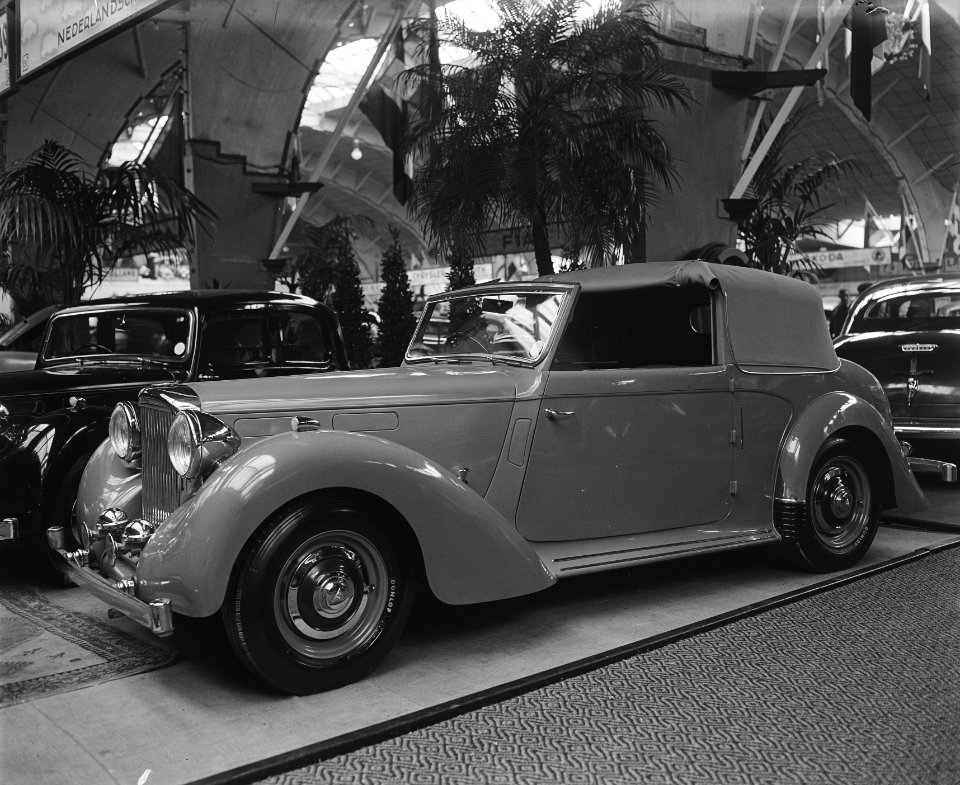 Tentoonstelling RAI. Kijkje in motor, Bestanddeelnr 902-7256