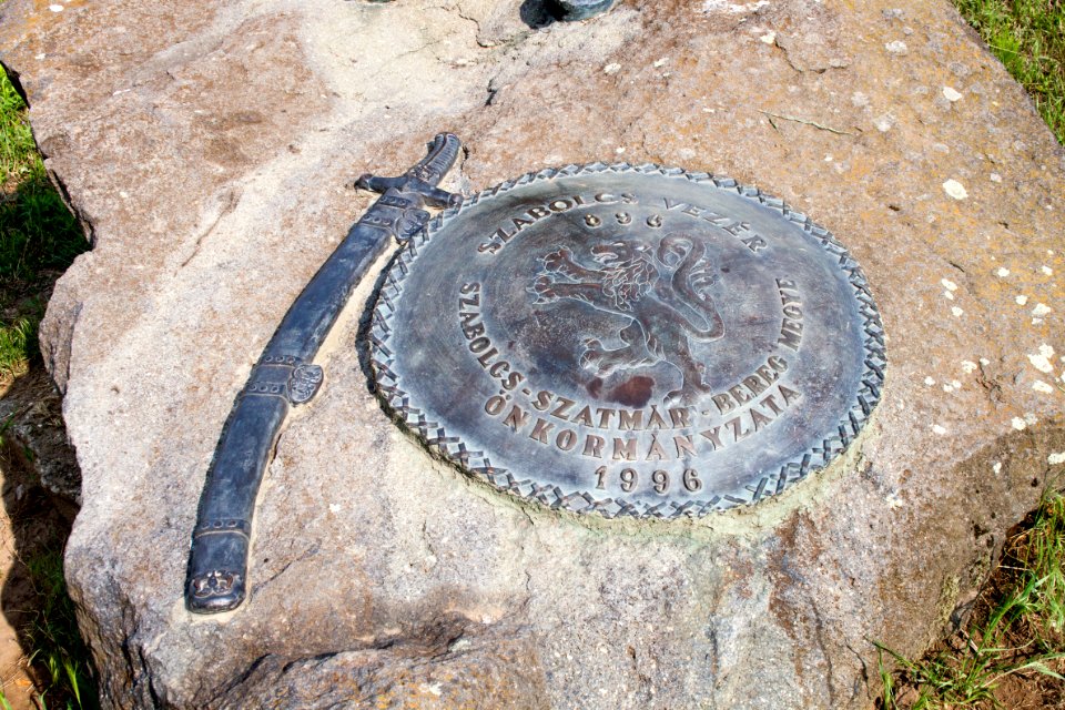 Szabolcs earthwork, memorial plaque for the 1100th anniversary