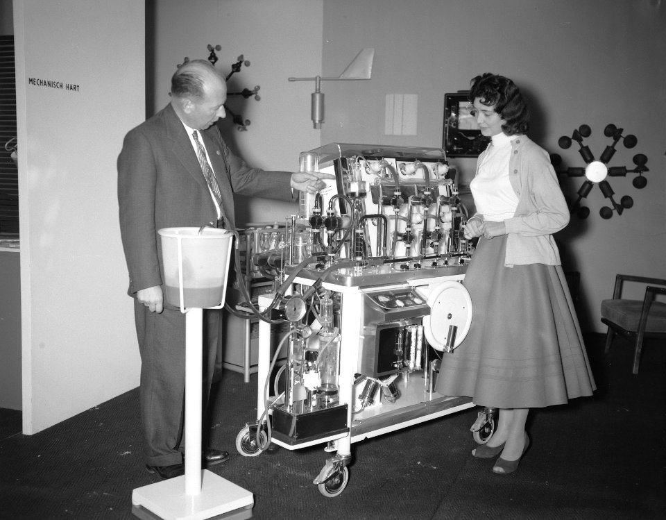 Tentoonstelling Het Instrument in de Jaarbeurs te Utrecht. Het mechanische har, Bestanddeelnr 909-0010