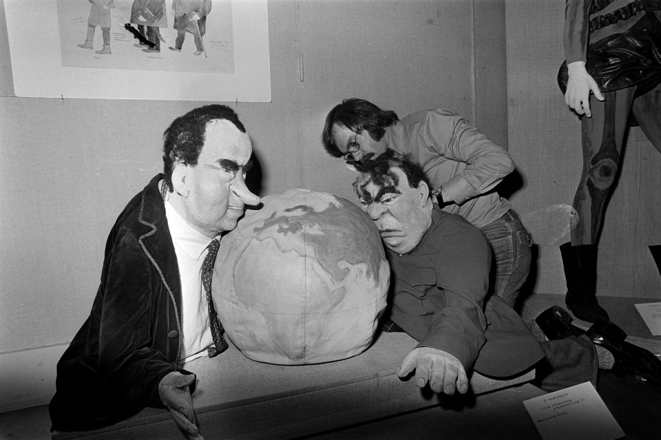 Tentoonstelling theaterkostuums Goed in het pak in Zeister Slot Nixon en Bre, Bestanddeelnr 928-3615