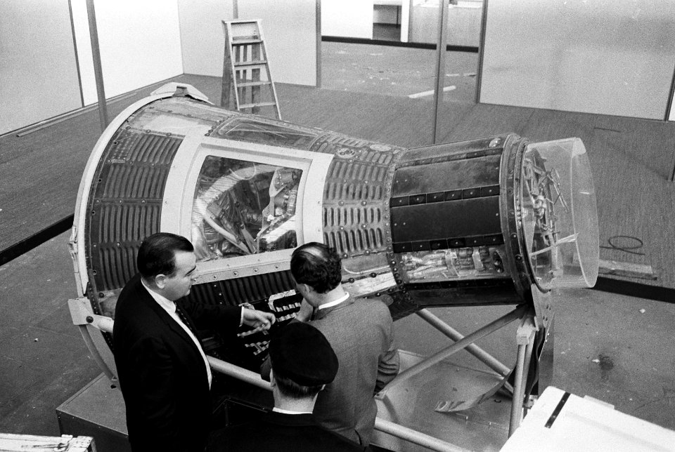 Tentoonstelling US Food Agriculture in RAI-gebouw De Mercury Spacecraft, Bestanddeelnr 915-7045