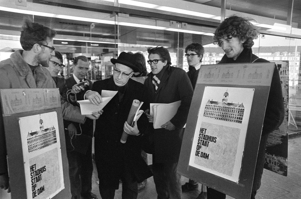 Tentoonstelling Stadhuisprijsvraag Amsterdam in de RAI geopend Samkalden met d, Bestanddeelnr 922-2218