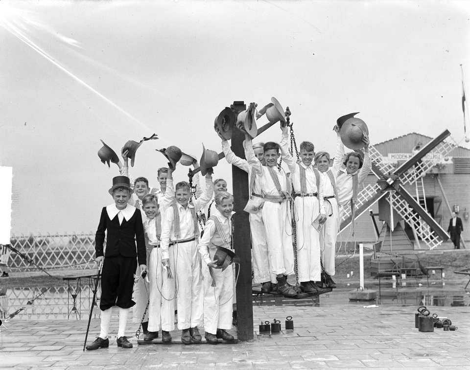 Tentoonstelling van Wadden te Alkmaar Kaasdragersspel, Bestanddeelnr 904-0830