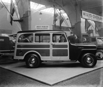 Tentoonstelling RAI. Willys Jeep Station Wagon, Bestanddeelnr 902-7265