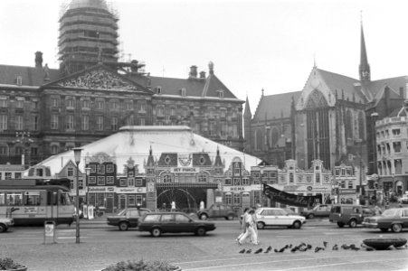 Tent van Amsterdam Modestad op de Dam in Amsterdam, Bestanddeelnr 933-0770