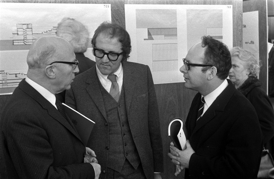 Tentoonstelling Stadhuisprijsvraag Amsterdam in de RAI geopend nr. 34 , 35 v., Bestanddeelnr 922-2212