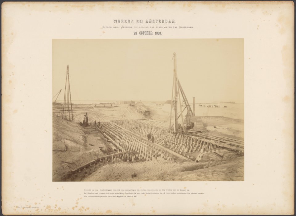 Syphon nabij Zeeburg tot lozing van stadswater van Amsterdam. Gezicht op de fund, Bestanddeelnr 246