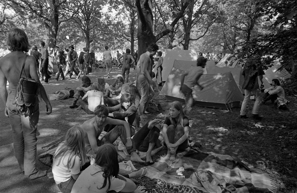 Tentenkamp tijdens het festival in het Kralingse Bos, Bestanddeelnr 923-6271