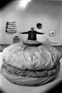 Tentoonstelling van werk Claes Oldenburg (USA) in Stedelijk Museum Amsterdam Cla, Bestanddeelnr 923-1635