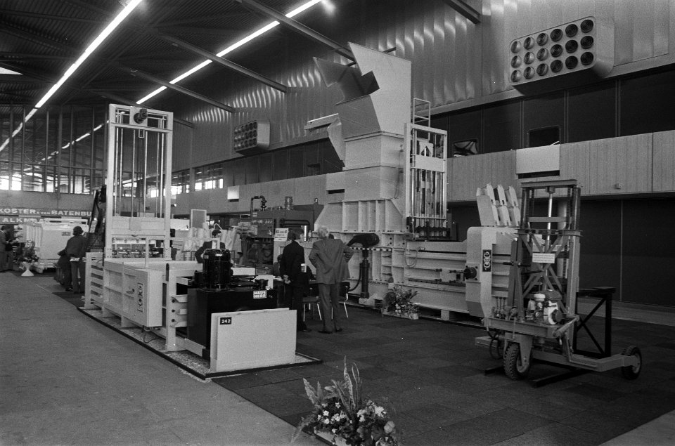 Tentoonstelling Recuperatie 73 in Ahoyhallen te Rotterdam, Bestanddeelnr 926-4088