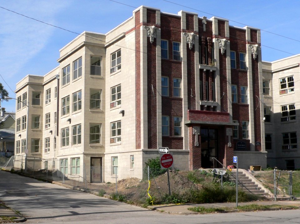 Terrace Court Omaha 846 Park Av from SE