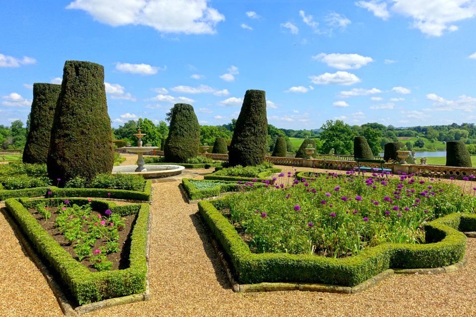 Terrace Gardens - Bowood House - Wiltshire, England - DSC00750