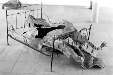 Tentoonstelling van Wessel Couzijn in Stedelijk Museum, Bestanddeelnr 921-3379