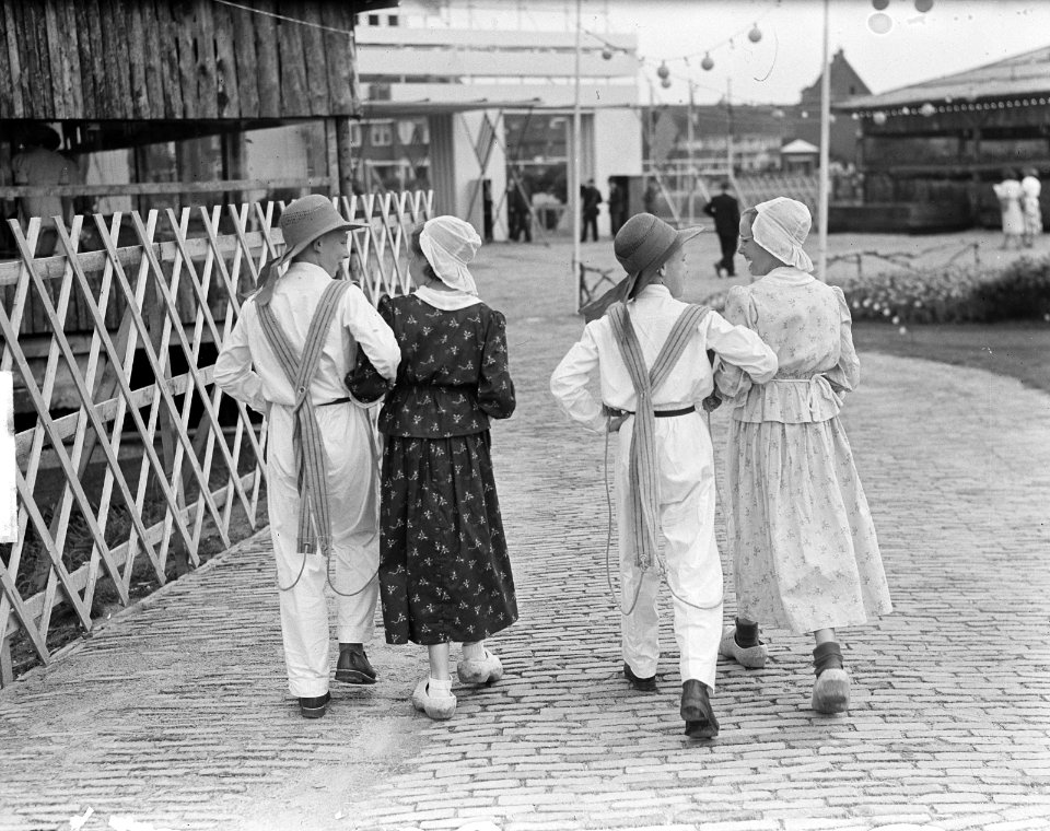 Tentoonstelling van Wadden te Alkmaar Kaasdragersspel, Bestanddeelnr 904-0829